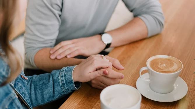 Evo nekoliko trikova kako da se zaljubite u svog partnera