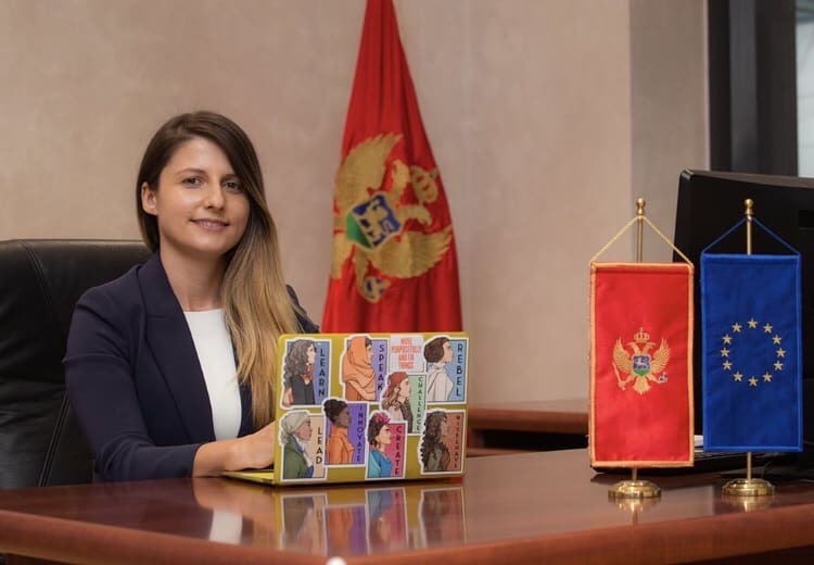 Ministarka zadivila porukom na laptopu: Poručuje koliko je osnaživanje žena važno