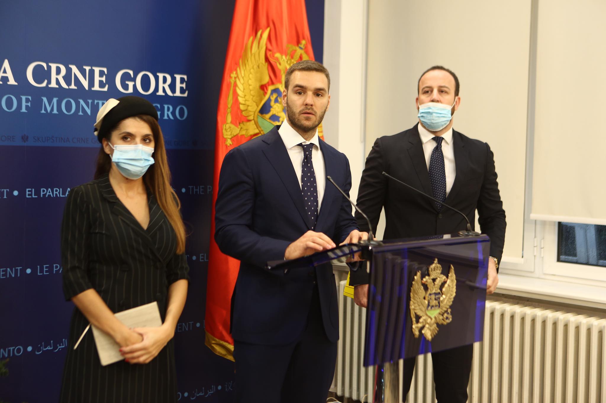 Nikolić o sinoćnjem glasanju: Sve što su radili je poklon SPC za Novu Godinu i Božić