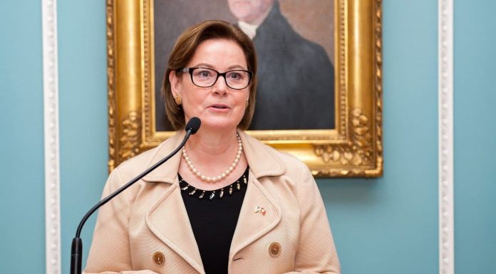 REAGOVANJE AMBASADE: Neosnovane optužbe protiv ambasadorke SAD