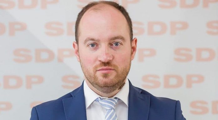 Stanić: Nove mjere pokazuju da će odluke ove Vlade donositi vjerski, a ne (nazovi) politički lideri