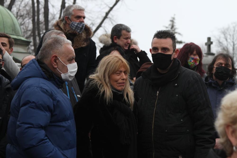 BIVŠA ŽENA NADA plače za Džejom, držali je da ne padne