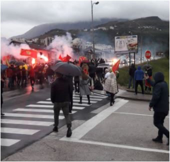 Pogledajte snimke: Patriotska kolona za domovinu!
