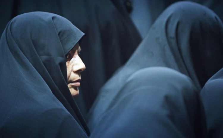 Ustavni sud poništio zabranu nošenja hidžaba u školi