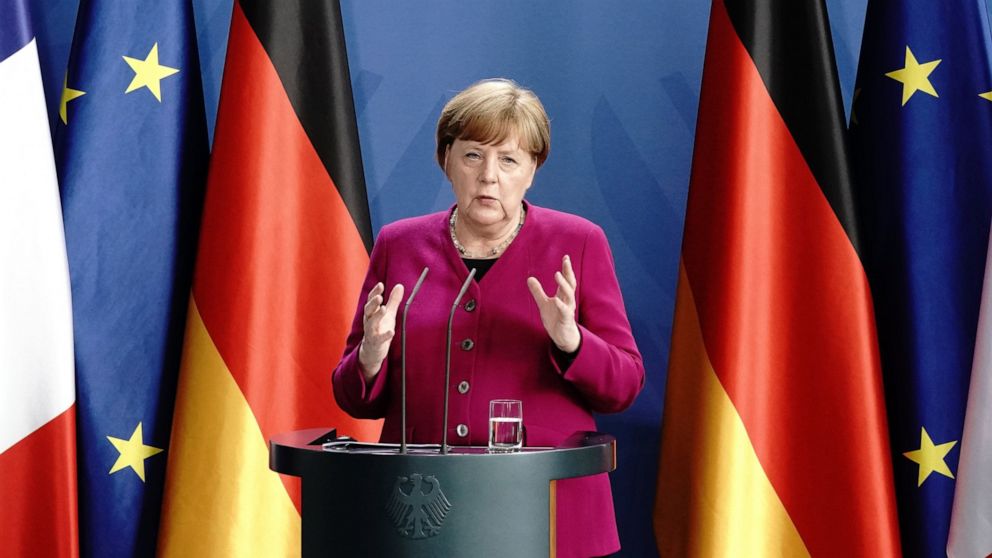 Angela Merkel pozvala Njemce da koriste video pozive za čestitke