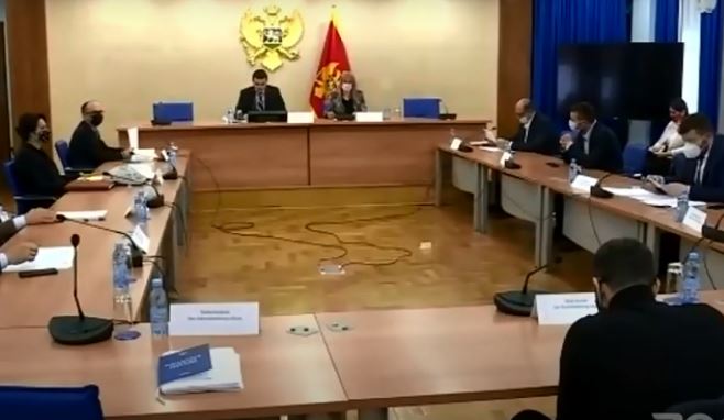 Sedam bivših ministara primaće platu još godinu