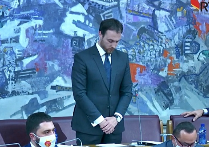 Milačić u Parlamentu: Minut ćutanja za Amfilohija, đedo vječan si