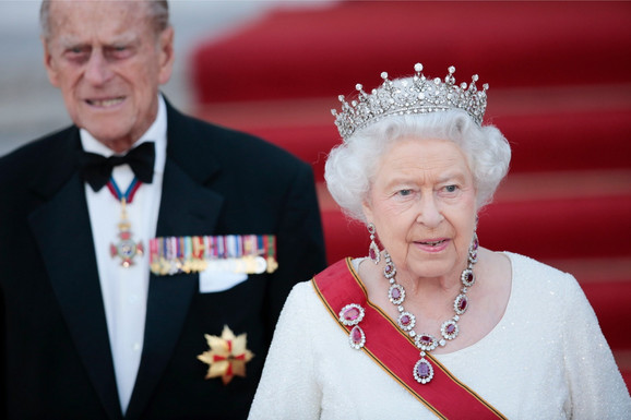 Mediji: Britanska kraljica se uskoro vakciniše protiv korone