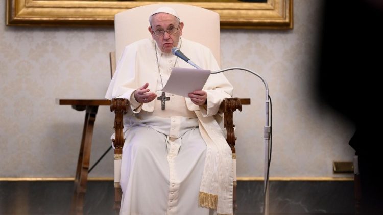 Papa Franjo: Nijedna pandemija ne može ugasiti svjetlo Božića