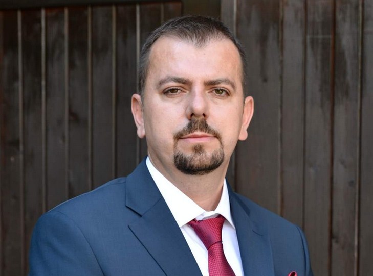 Ćorović: Rezolucijom o genocidu u Srebrenici baštinimo kulturu sjećanja, zaboravom rizikujemo da nam se istorija ponavlja