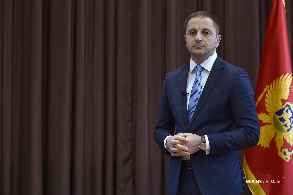 Šehović: Zbog pravnog nasilja, nova vlast da se izvini radnicima, bankama i privredi