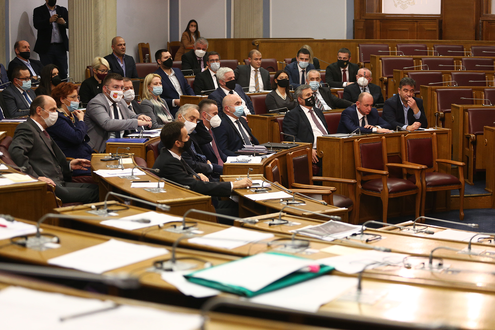 Parlamentarne stranke teške pet miliona eura