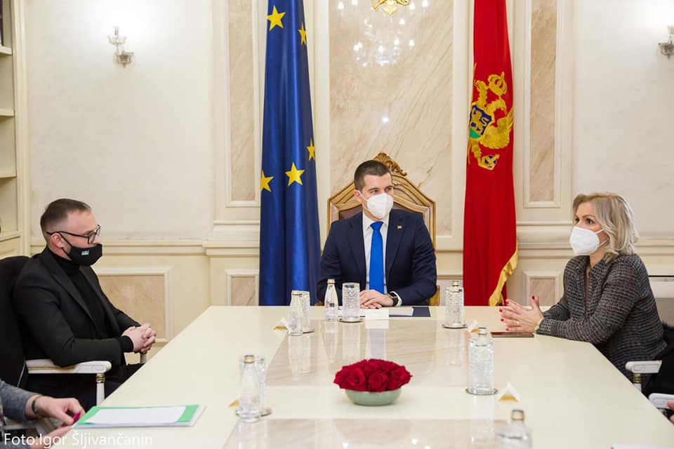 Udruženja estradnih umjetnika: Sastanak sa Borovinić Bojović i Bečićem protekao uspješno, sačekaćemo donošenje novih mjera