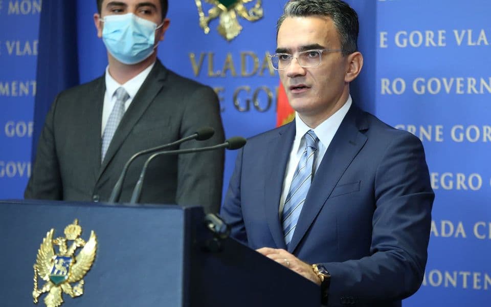 Leposavić traži da ambasadori zastupaju njegove stavove iako zakon nije stupio na snagu
