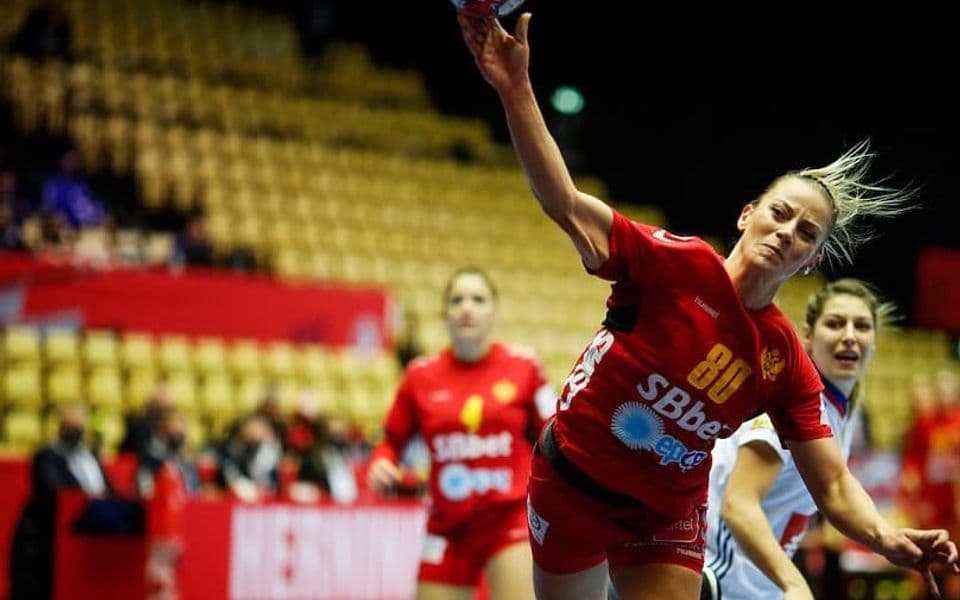 Jelena Despotović potpisala za Đer