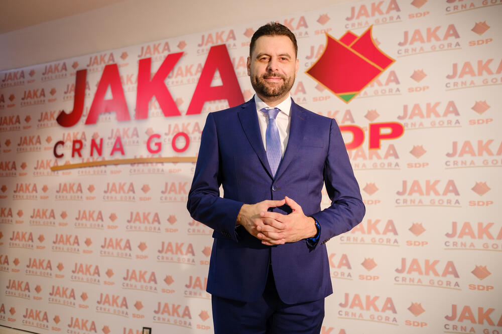 Vujović: Autoritet se ne gradi galamom i prijetnjama već znanjem