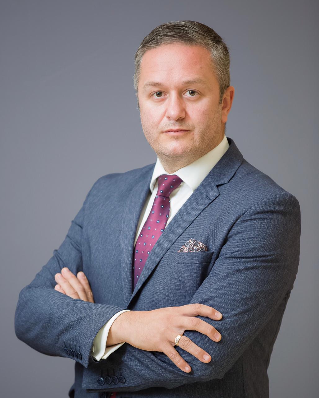 Dizdarević: Onima koji bi trebali da pozivaju na mir se priviđaju Turci kojima bi trebalo odsijecati glave
