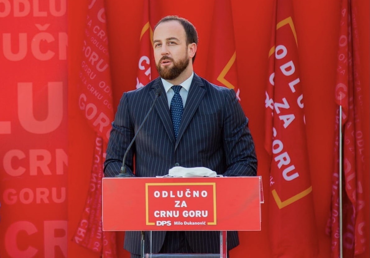 Nikolić: Kome da vjerujemo, premijeru koji nema autoritet da smijeni ministra, ili ministru koji je otkazao poslušnost premijeru?