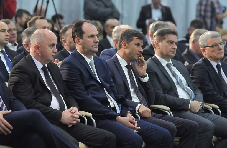 SDA: Krivokapićeva tajna čestitka ukazuje na podmuklost njegovog pristupa i licemjerstvo