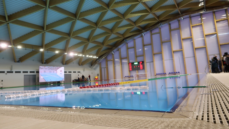 Natkriveni bazen u sklopu Sportskog centra ’’Morača” od danas ponovo otvoren