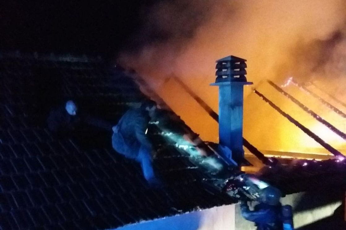Požar u kući u Piperima, jednoj osobi pozlilo