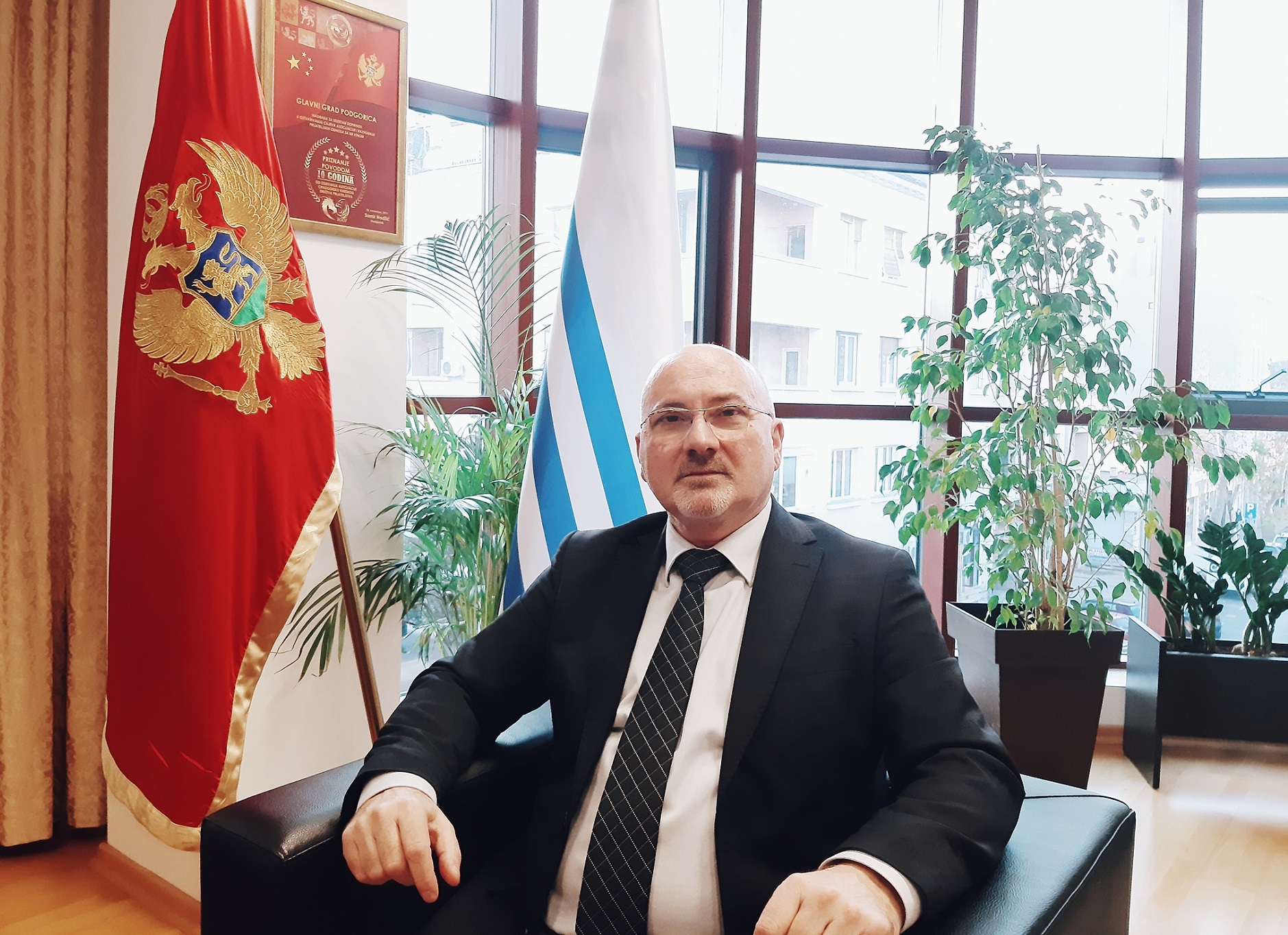 SUHIH ZA STANDARD: Čudni su prioriteti nove vlasti, nadam se da će URA jače zastupati interese CG, do sada nisu to na adekvatan način pokazali