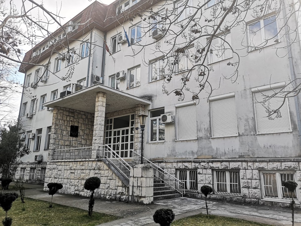 Na birou duže od 20 godina 372 osobe