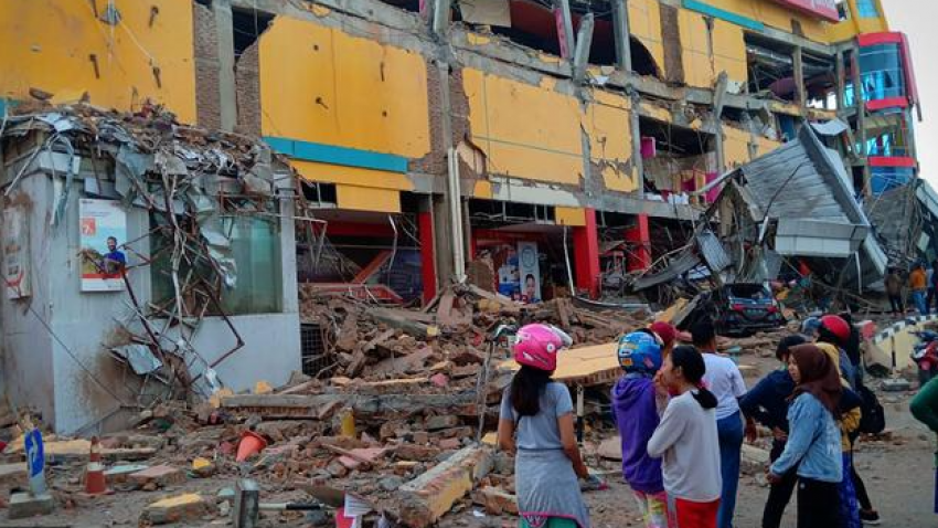 U zemljotresu u Indoneziji poginulo 78 osoba