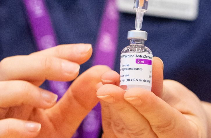 Italija: AstraZeneka se ne preporučuje starijima od 55 godina