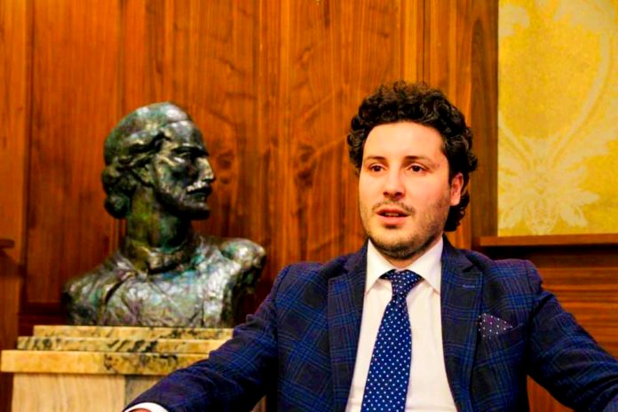 Abazović povodom 27. januara: Sistemski raditi na edukaciji mladih ljudi