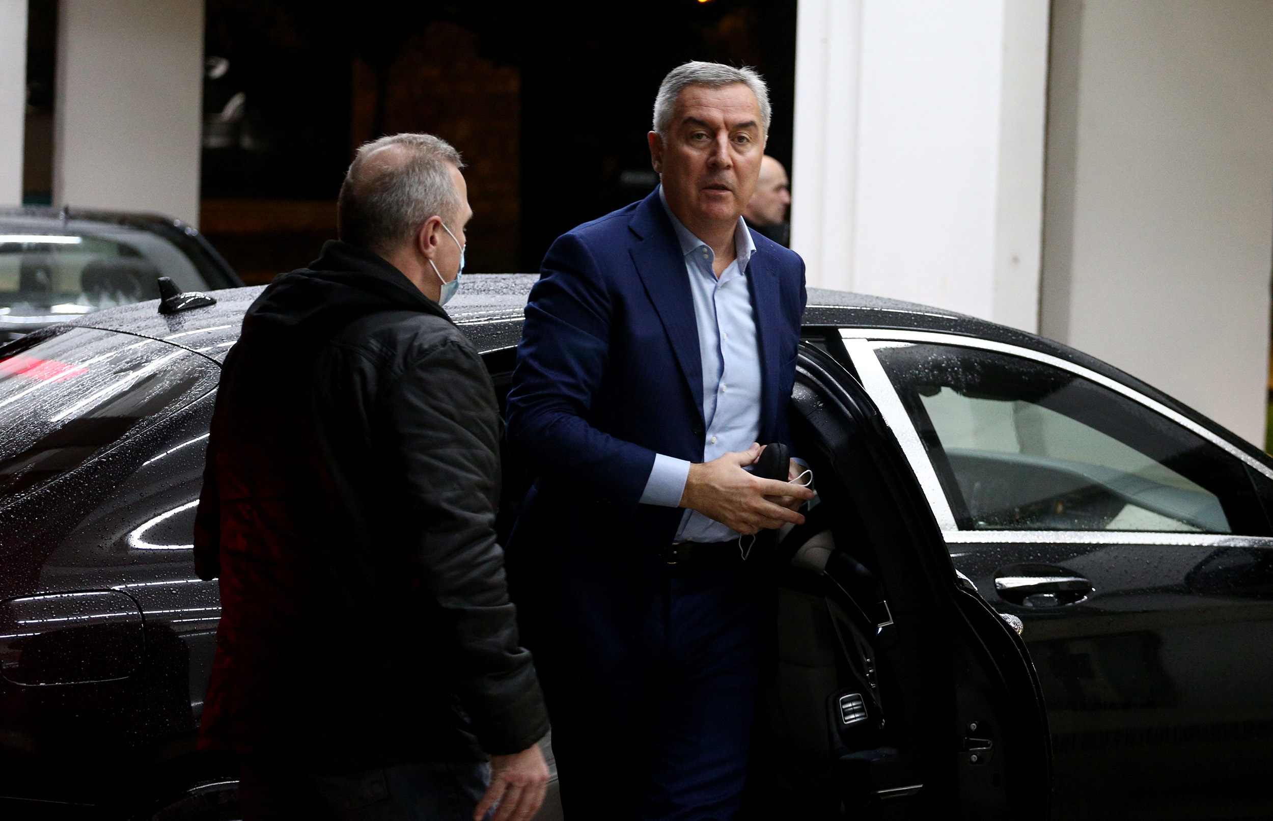 (FOTO) Počela sjednica predsjedništva DPS-a: Pogledajte ko je sve došao