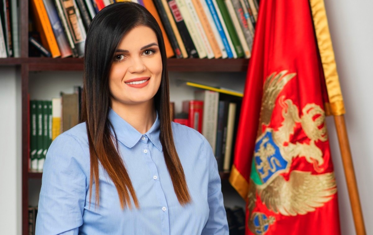 ANĐELA IVANOVIĆ ZA STANDARD: Nova vlast ne razumije Crnogorce – MINUT SLAVE ZA BRUKU DOVIJEKA