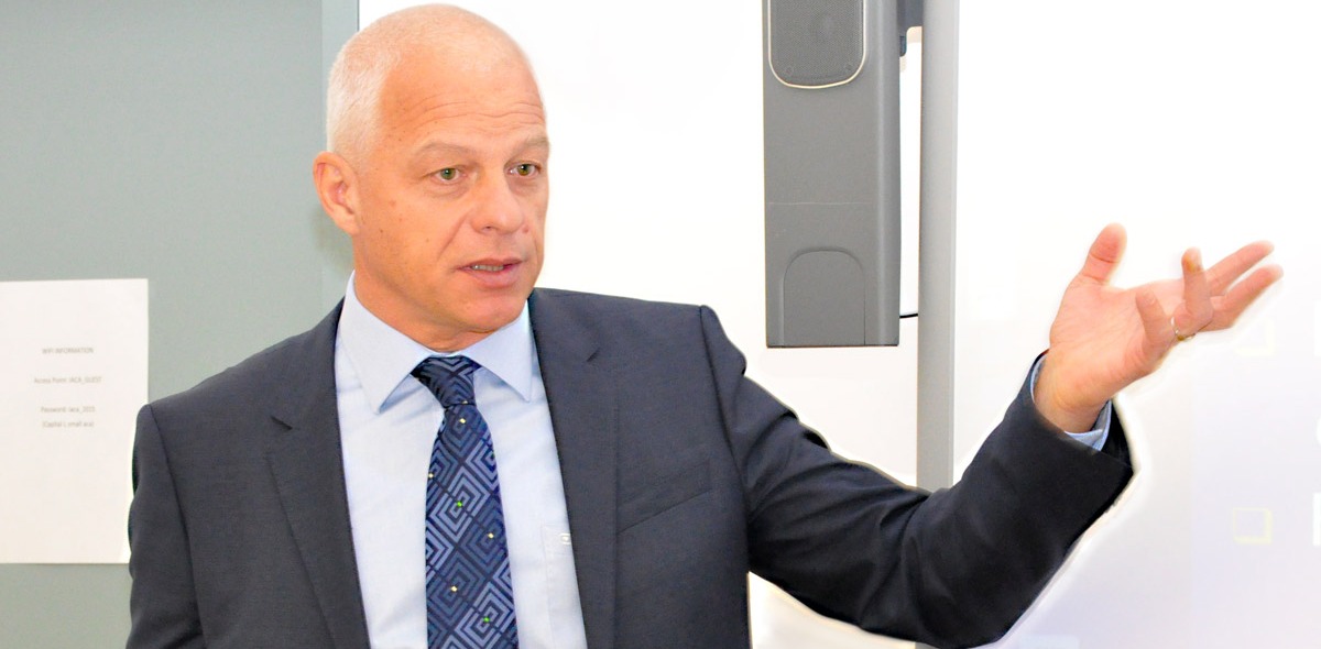 Kos: Izjava ministra Leposavića neprimjerena, morao bi da otrpi političke, ali ne i pravne posljedice