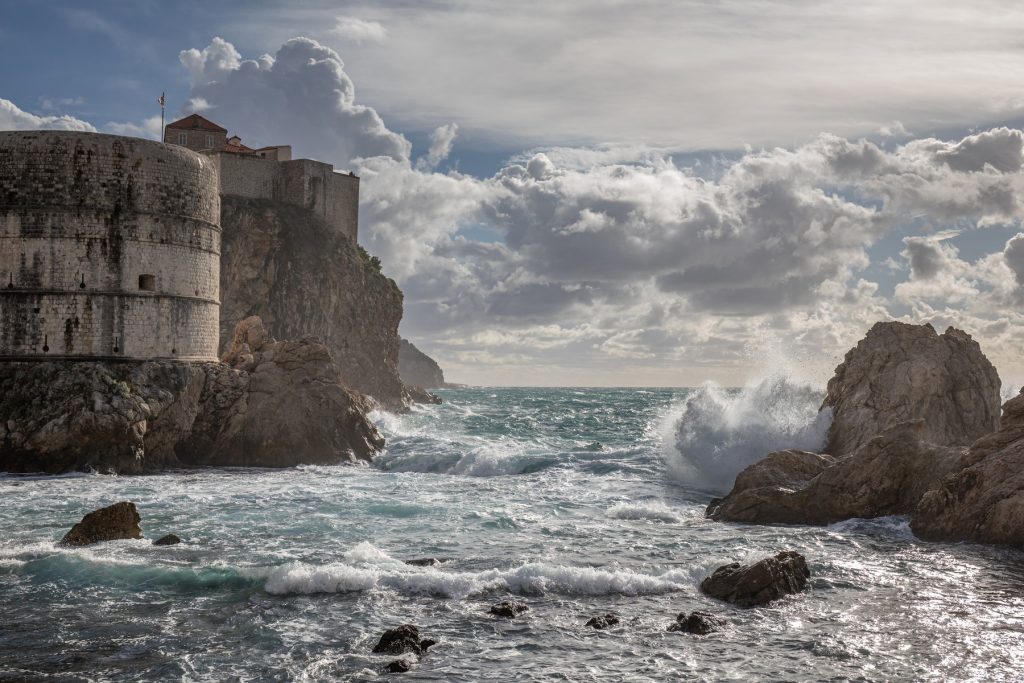 (Video) Snijeg zabijelio i u Dubrovniku