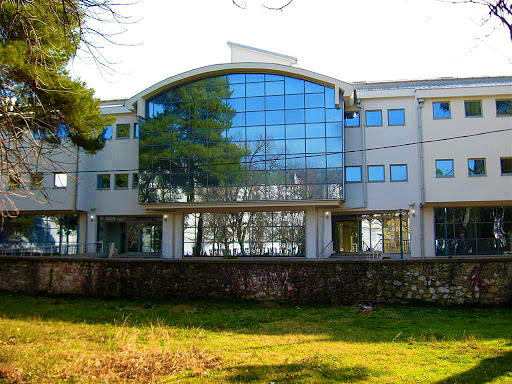 Zavod za školstvo: Nastavnici da skrate gradivo
