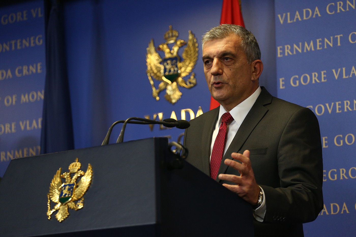 NAKON PRITISKA NA SEKULOVIĆA: Bojanić će se povući ako bude spriječen da bira i utiče na izbor novih direktora u svom resoru?