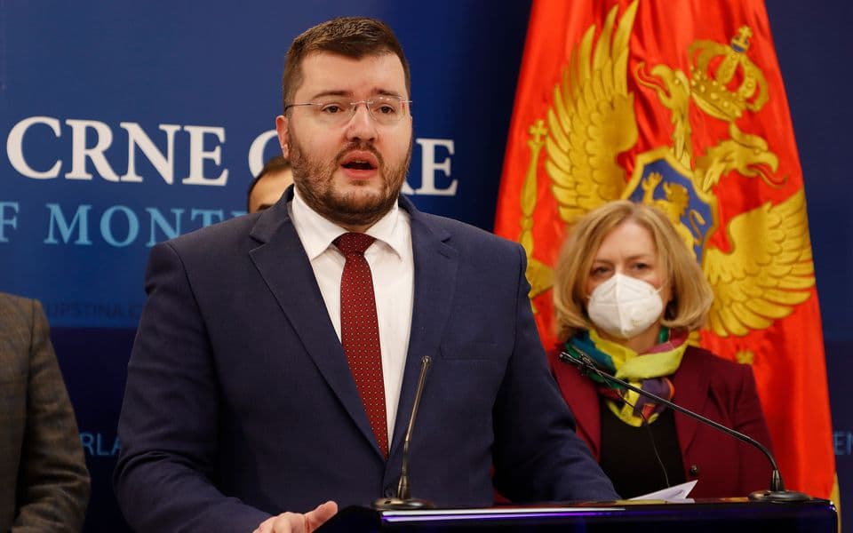 Koprivica: Ćetkoviću zapalili automobil zbog skupa u Kočanima