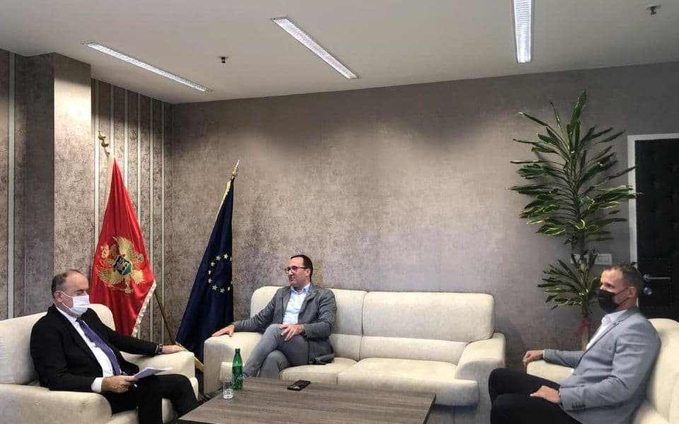 Lalošević karatistima vraća stari iznos naknada