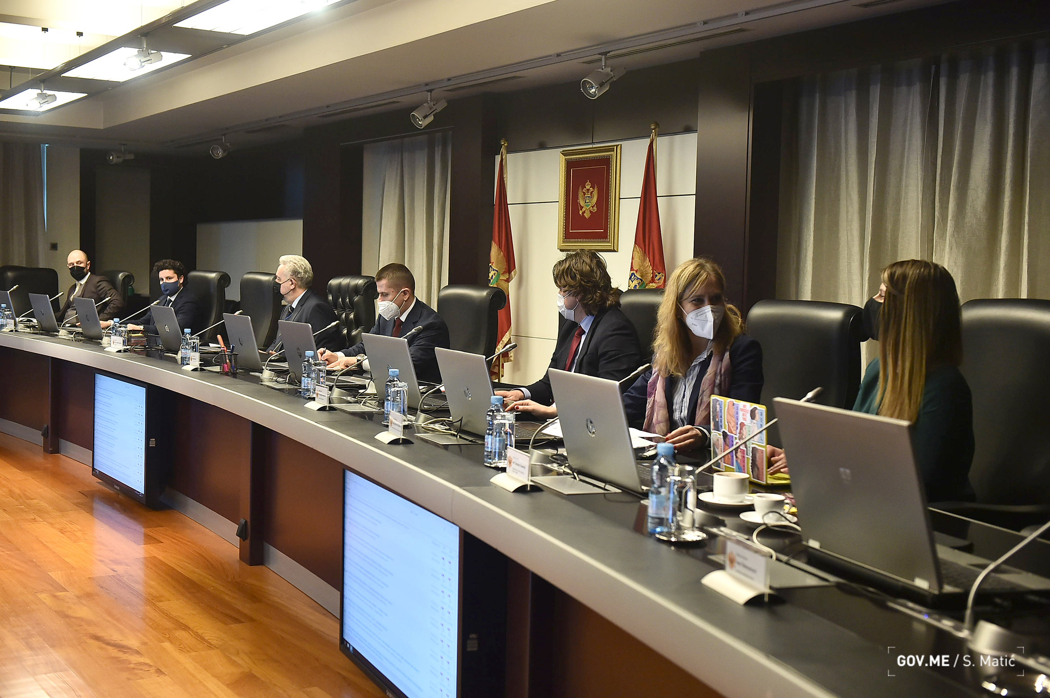 VLADA: Vakcina se ne nabavlja kao građevinski materijal, s čim predsjednik Đukanović očigledno nije upoznat, jer se takvim aktivnostima nije ni bavio