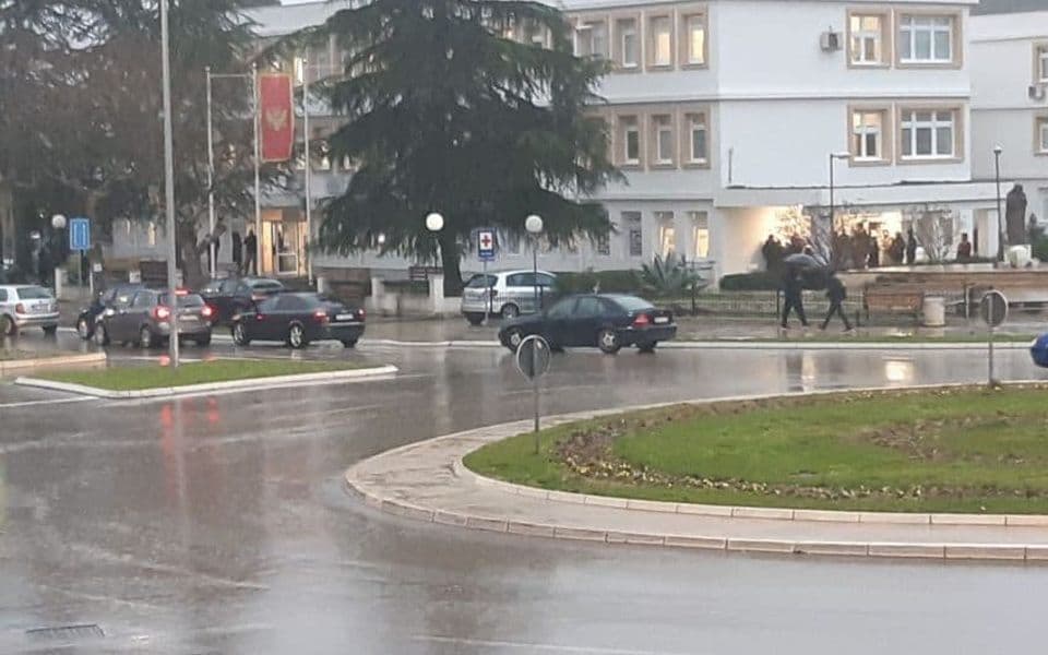 U Ulcinju 130 srednjoškolaca u samoizolaciji, vratili se sa Žabljaka