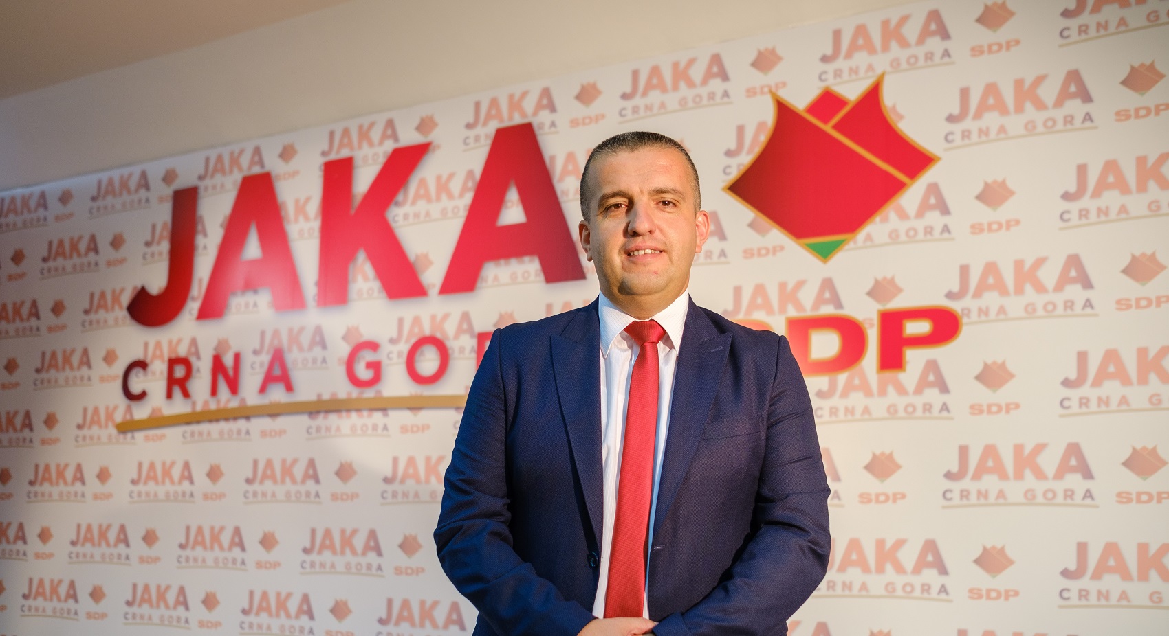 Striković: Sa kojim pravom neki pojedinac, pa bio on i premijer, odbija donaciju vakcina?