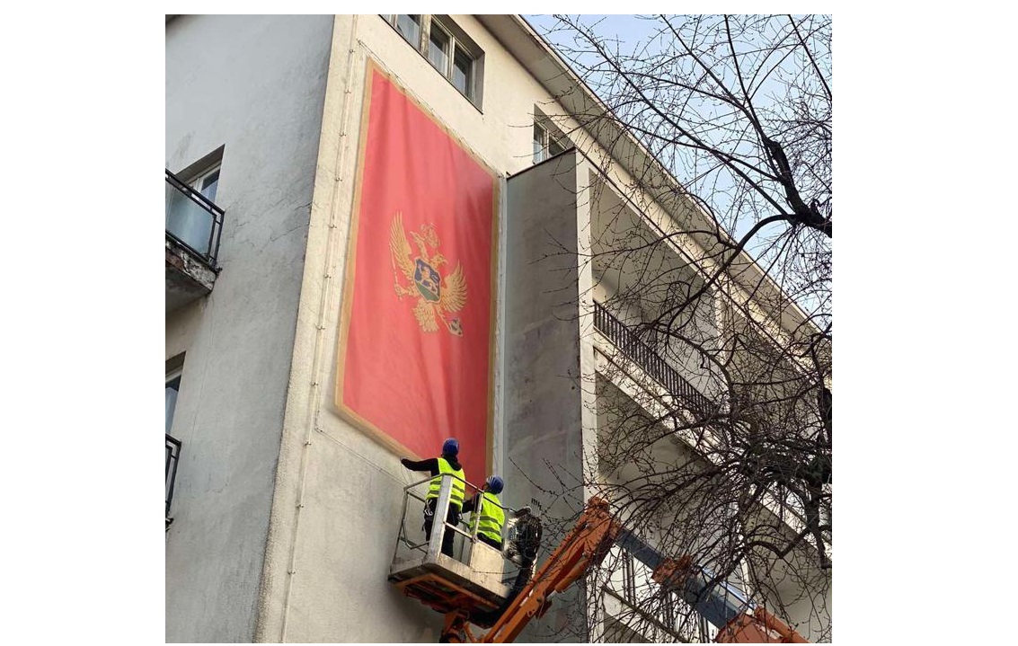 Crnogorska zastava krasi hotel ”Onogošt” u Nikšiću