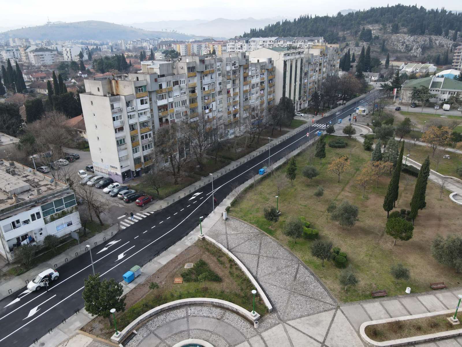 Završena rekonstrukcija dijela Ulice Bracana Bracanovića; Glavni grad i u ovoj godini nastavlja da unapređuje saobraćajnu infrastrukturu