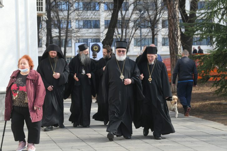 Postoji mogućnost da se skup episkopa nastavi i tokom sjutrašnjeg dana