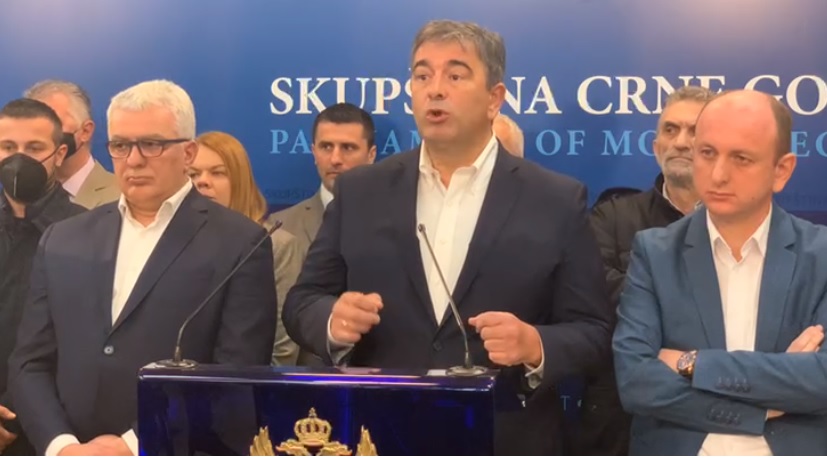 DF: Nećemo učestvovati ni u kakvim izjašnjavanjima, dok se zakoni ne vrate na dnevni red