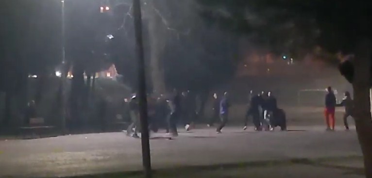 (VIDEO) Masovna tuča u Podgorici: Ranjen mladić