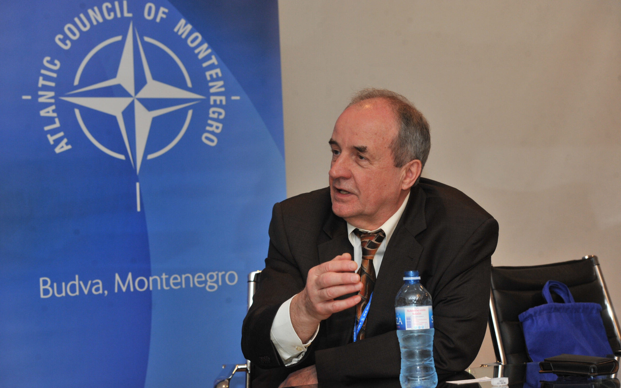 BUGAJSKI: Crna Gora mora sačuvati nezavisnost