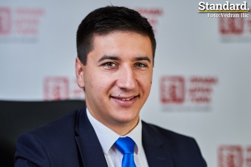 Incident u Nikšiću: Dajković verbalno napao građanina zbog fotografisanja