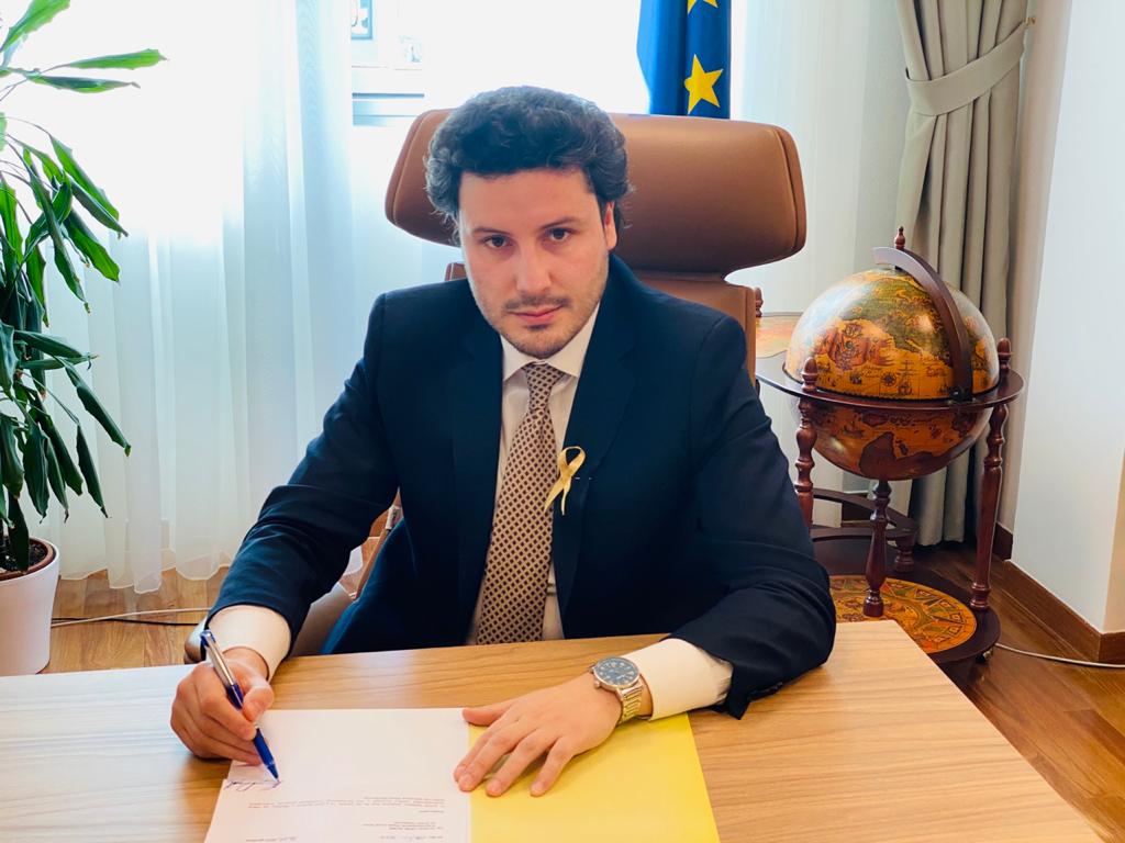 Abazović: Omogućiti bolje uslove oboljeloj djeci