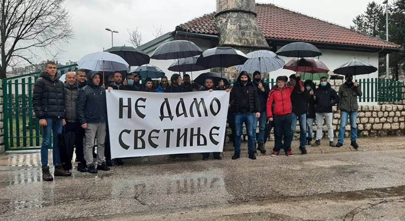 Predsjednik Crkvene opštine Nikšić ispred džamije: Onaj ko je ovo uradio duhovna bijeda i praznina